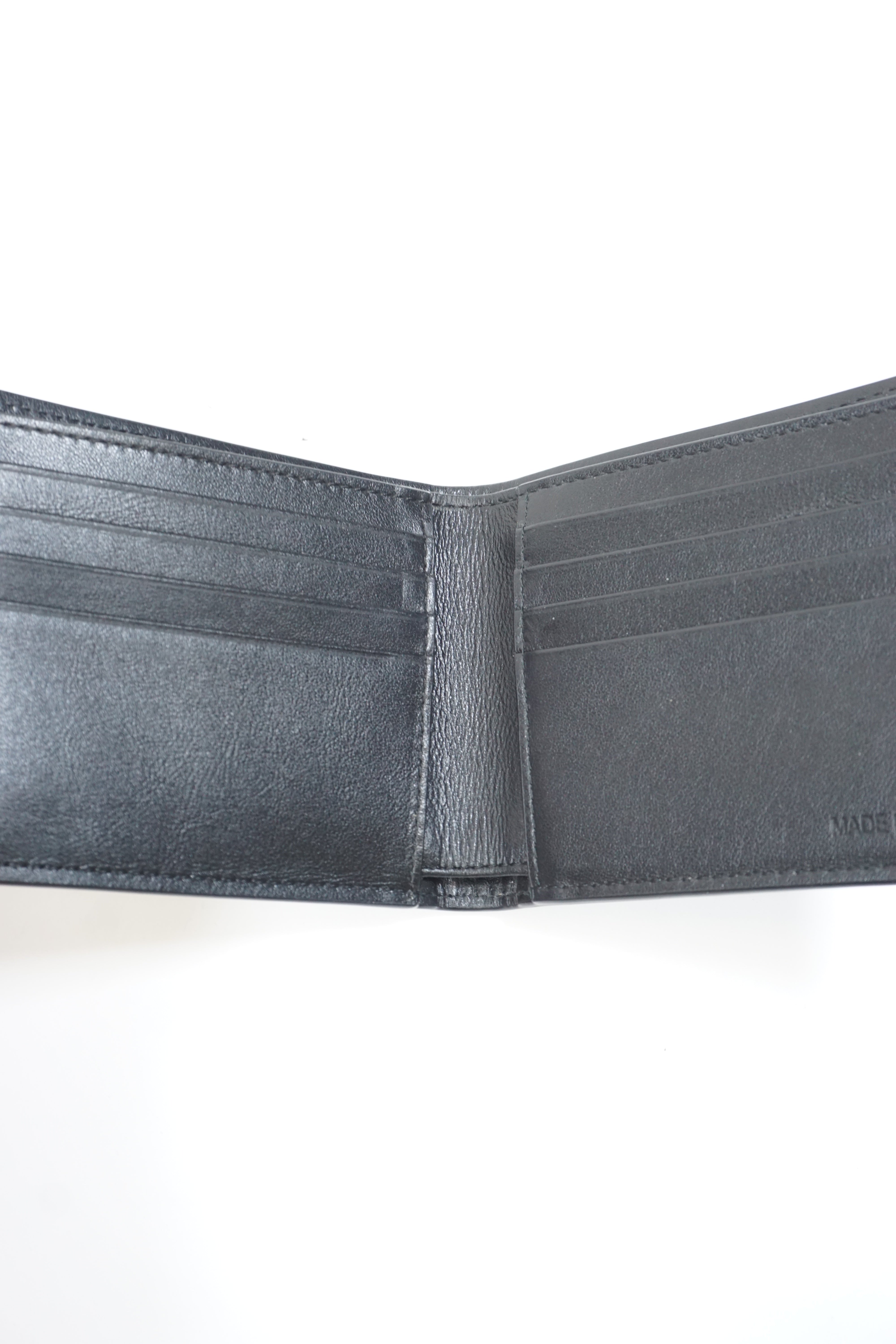 Schwarze Leder-Kreuzgeldbörse