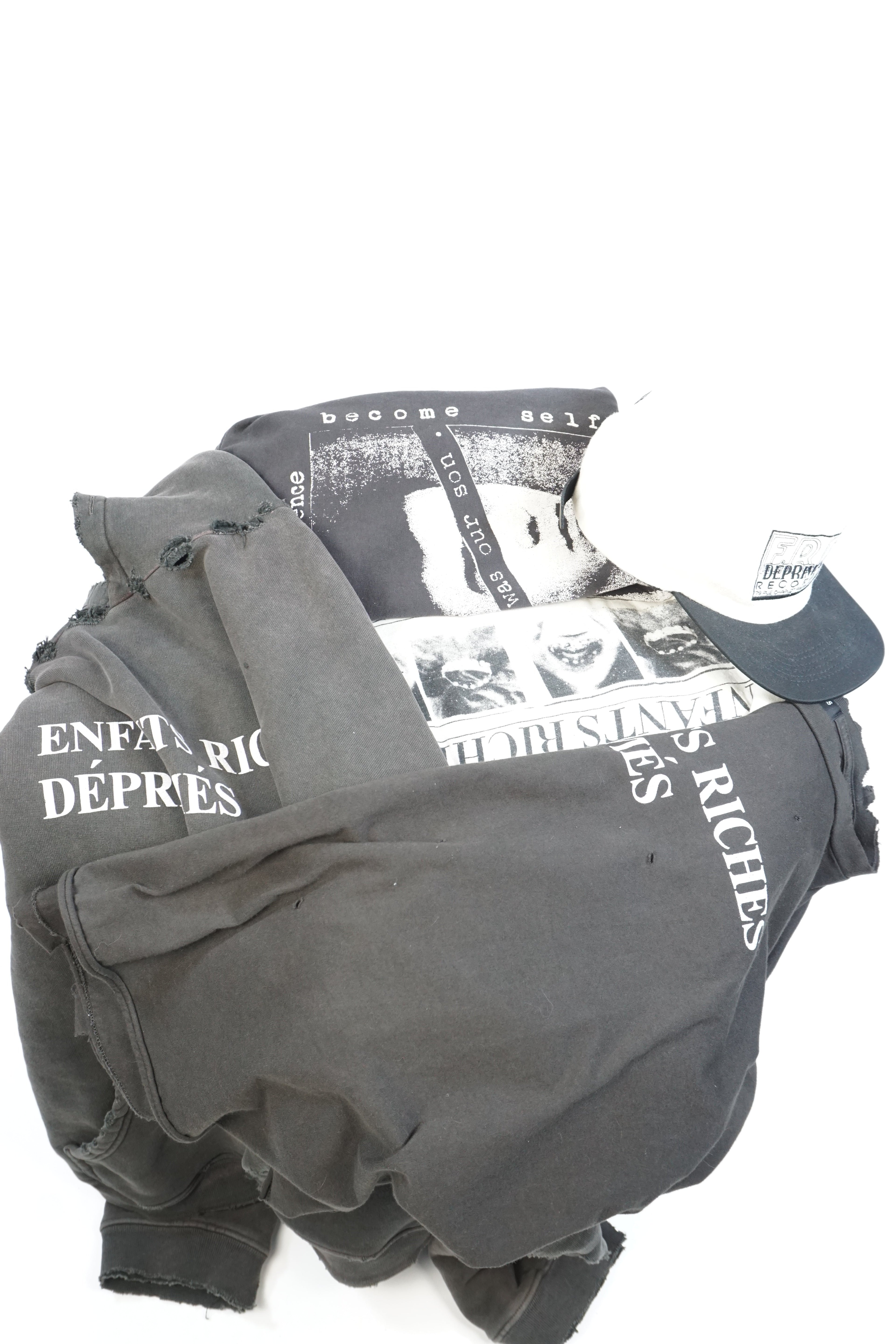 DESIGNER CLOTHES - Thee76s