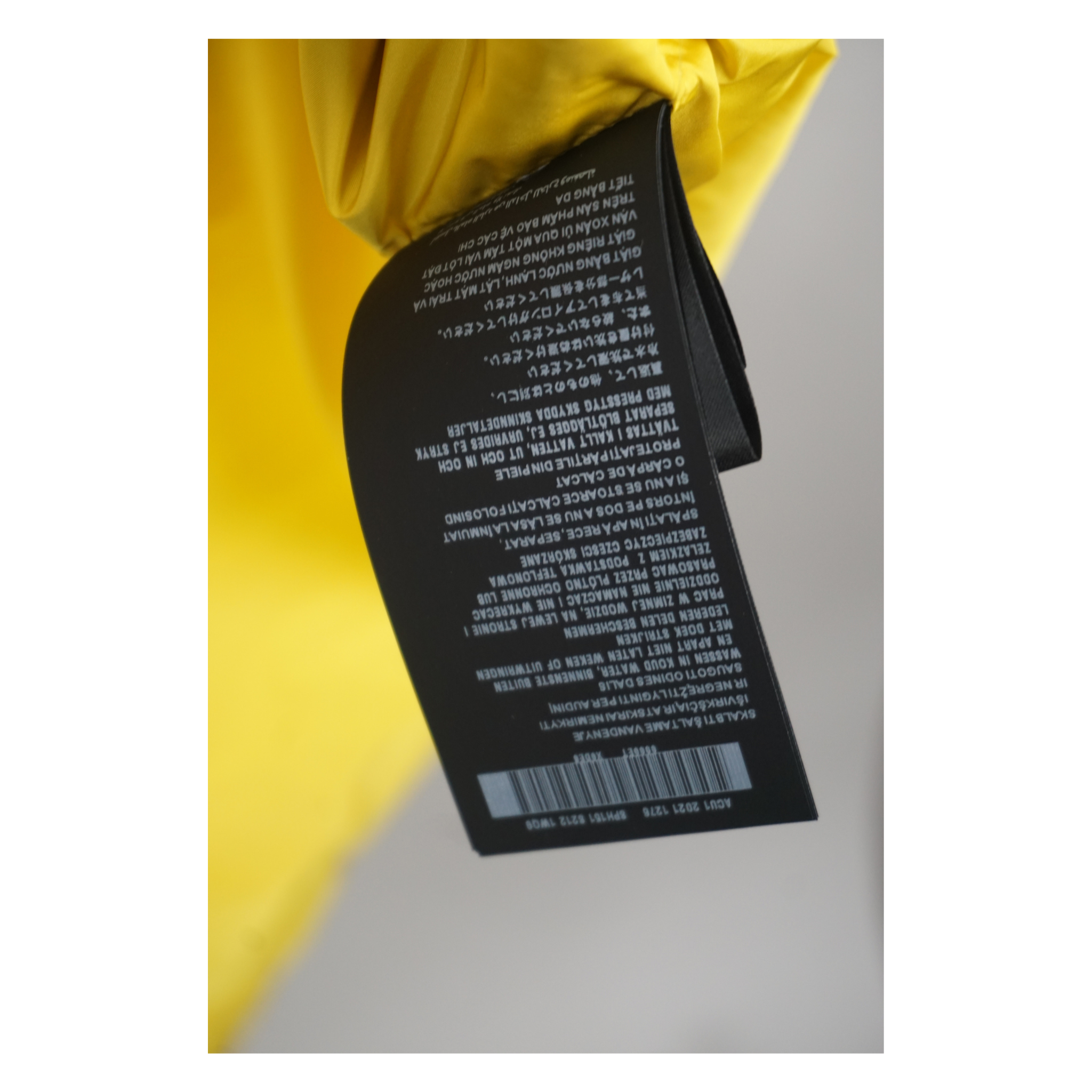 Tapered Trousers aus Re-Nylon „Gelb“